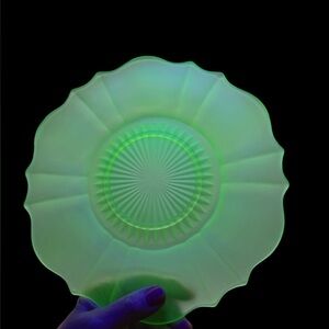 Uranium Green Glass Plate